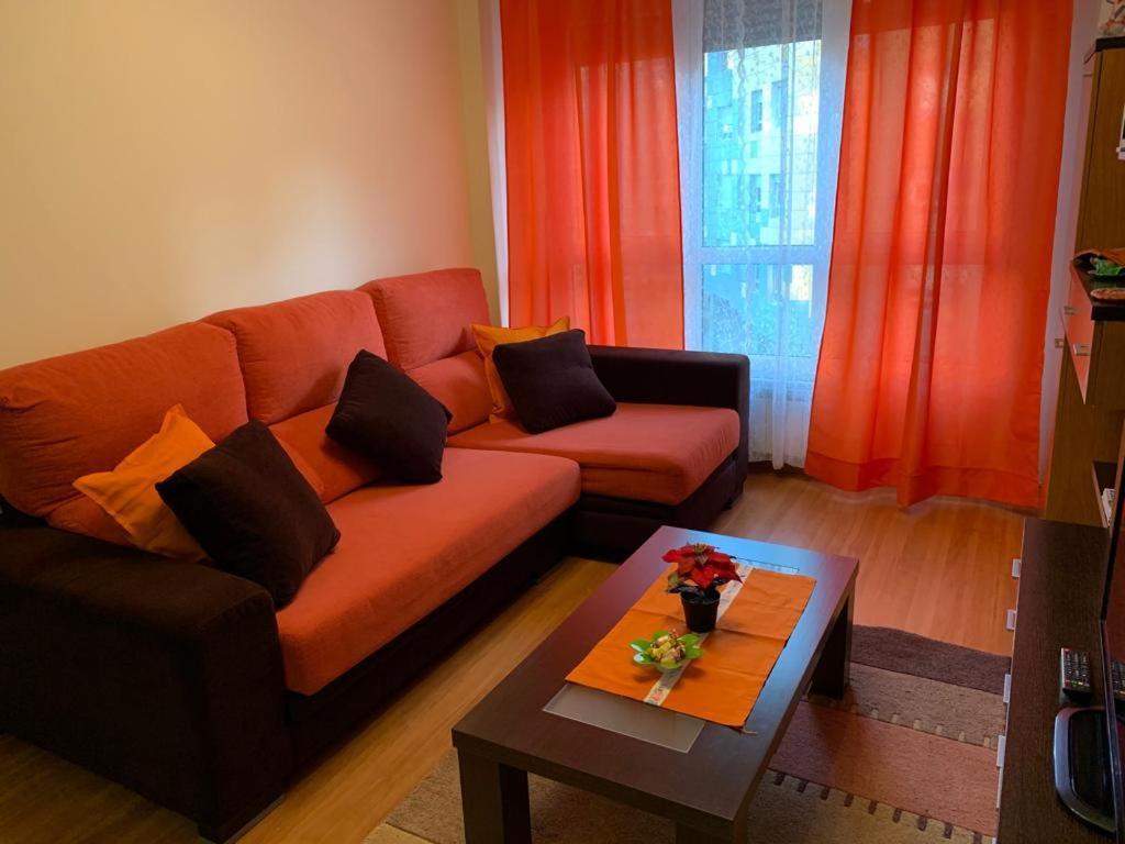 Apartamento Mota-2 Huca-Los Prados; Parking Y Wifi Gratis Οβιέδο Εξωτερικό φωτογραφία