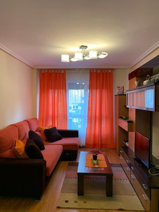 Apartamento Mota-2 Huca-Los Prados; Parking Y Wifi Gratis Οβιέδο Εξωτερικό φωτογραφία