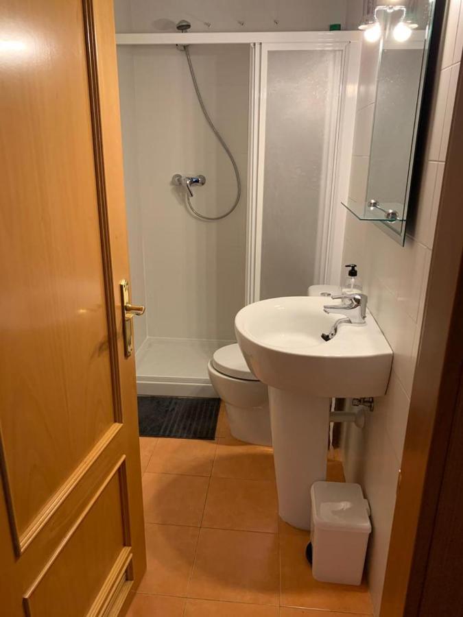 Apartamento Mota-2 Huca-Los Prados; Parking Y Wifi Gratis Οβιέδο Εξωτερικό φωτογραφία